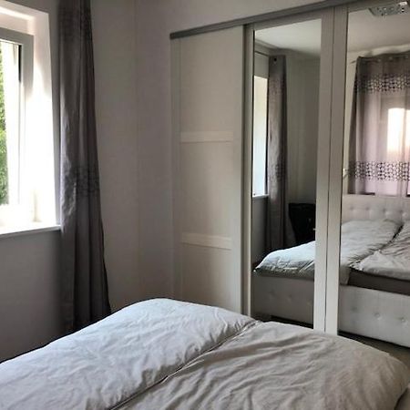 Velden View Ferienwohnung Mit Grosser Sonnenterrasse Und See- Und Karawankenblick Фельден-ам-Вёртер-Зе Экстерьер фото