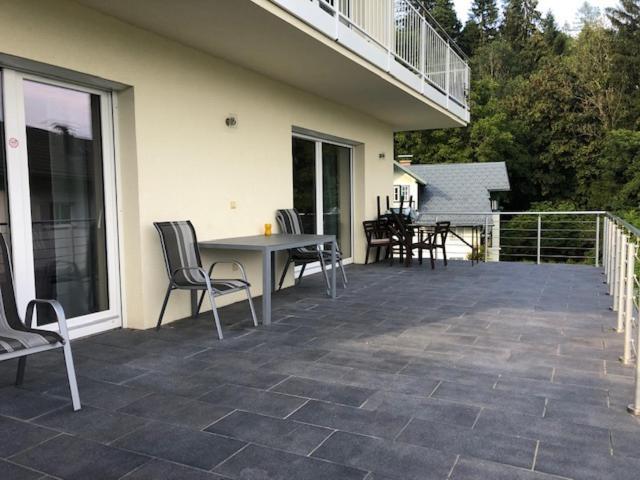 Velden View Ferienwohnung Mit Grosser Sonnenterrasse Und See- Und Karawankenblick Фельден-ам-Вёртер-Зе Экстерьер фото